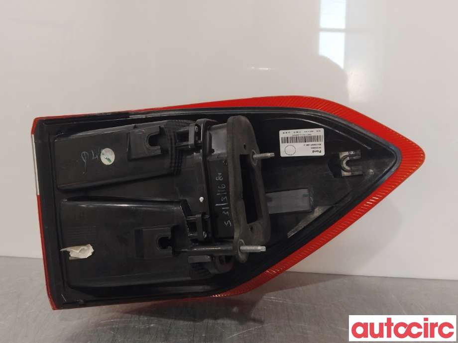Baklykt venstre til Ford Ecosport 2016-->>  (FORD|2304083|CN1513405BB)