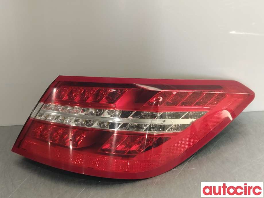 Baklykt høyre til Mercedes E-Klasse, Coupe/Cab 2009-2013 (Fase 1) (C207) (C207) (MERCEDES|A2079060258|A2078200264)