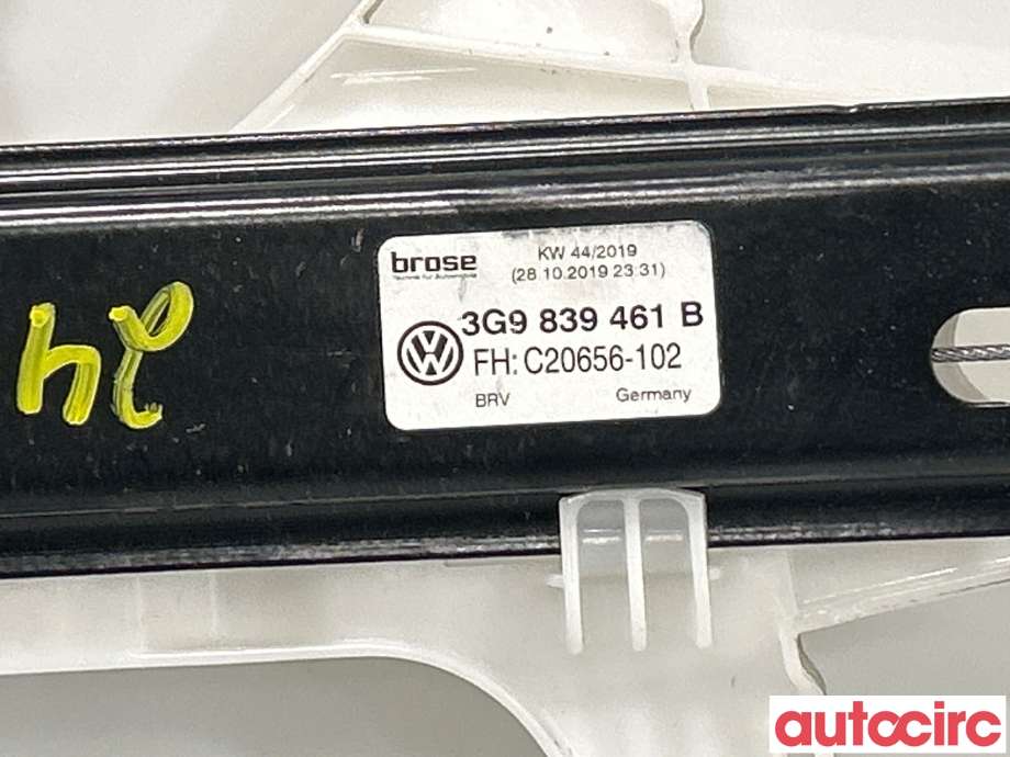 Ruteheis til VW Passat 2015-2019 (Fase 1) (B8) (B8) (VOLKSWAGEN|3G9839461B|)