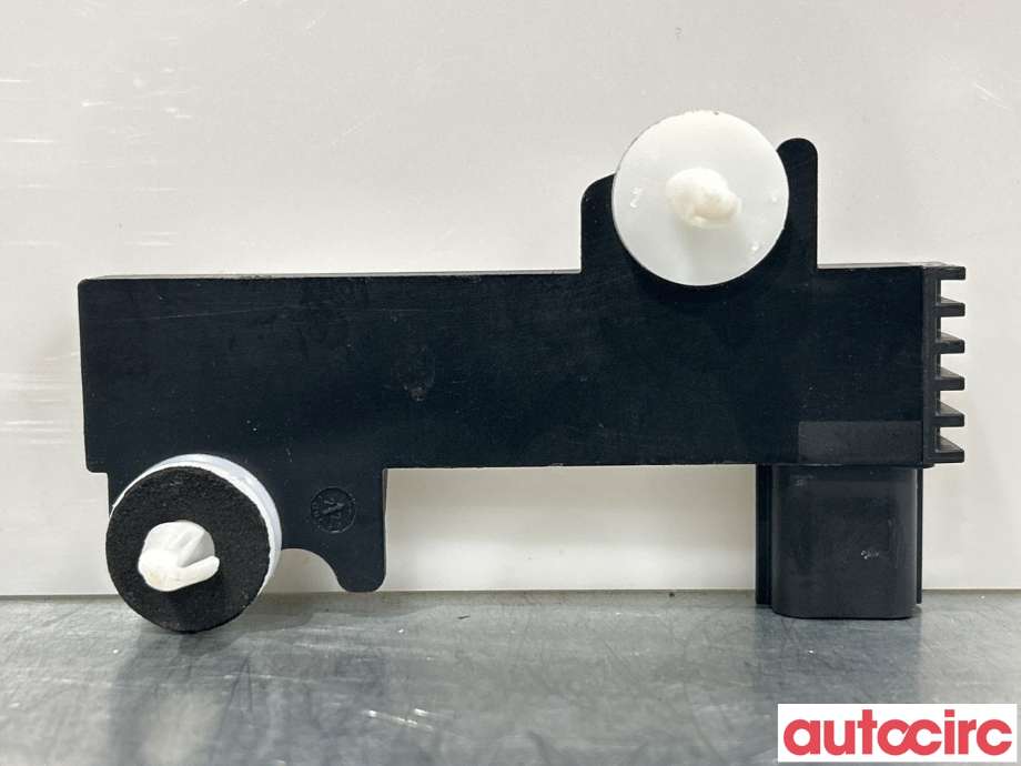 Antenne forsterker til Ford Mustang Mach-e 2020-->>  (FORD (US)|DS7T-15603-CA)