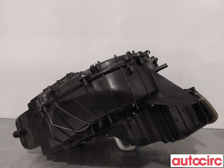 Diverse deler til VW Transporter / Caravelle 2015-2019 (T6) (T6) (VOLKSWAGEN|7H0819049D||7E0819004E)