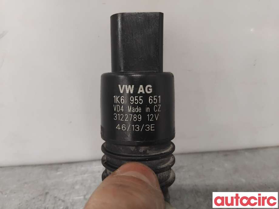 Spylerpumpe foran til Škoda Superb 2008-2015 (Type II) (SKODA|1K6955651|)