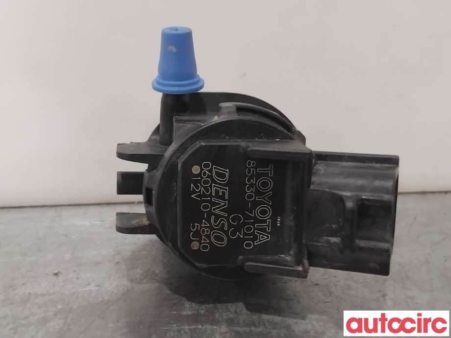Spylerpumpe foran til Toyota RAV4 2006-2009 (Type III, Fase 1)  (TOYOTA|8533074010|060210-4840|85330-71010)