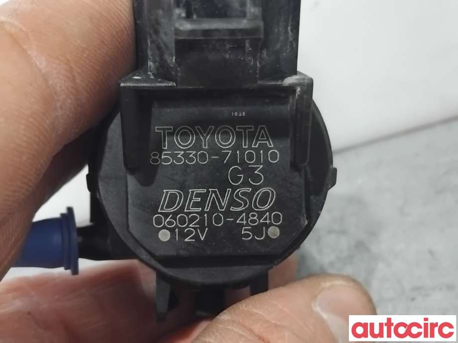 Spylerpumpe foran til Toyota RAV4 2006-2009 (Type III, Fase 1)  (TOYOTA|8533074010|060210-4840|85330-71010)