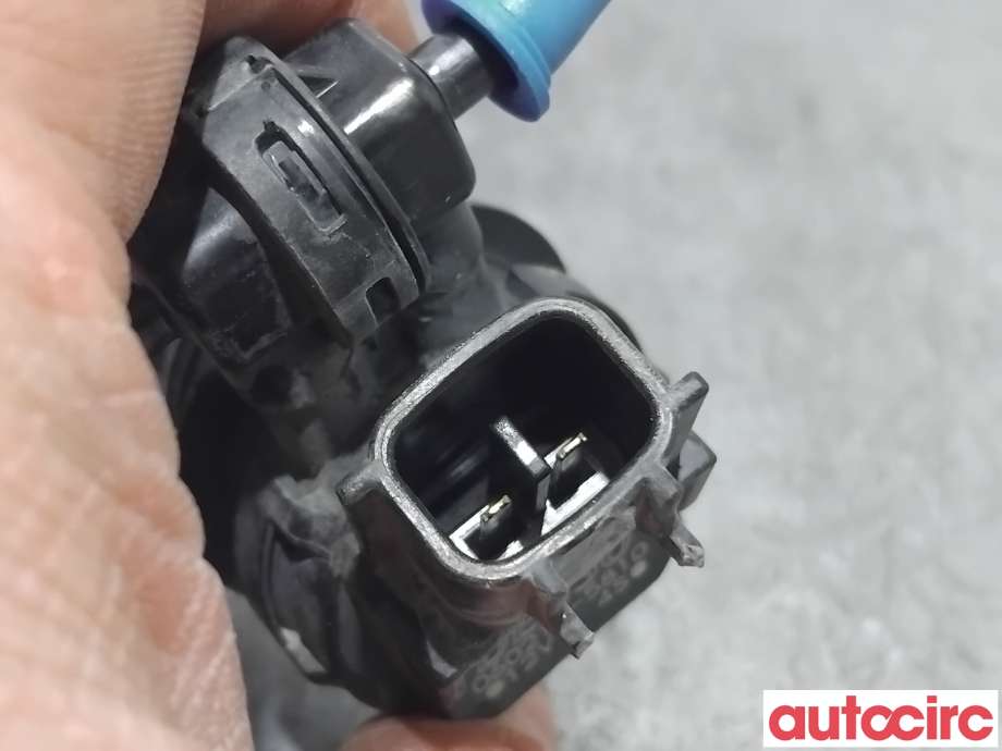 Spylerpumpe foran til Toyota RAV4 2013-2015 (Type IV, Fase 1)  (TOYOTA|8533042010|060210-5810|85330-42010)