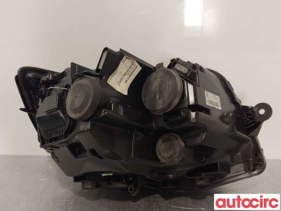 Frontlykt venstre halogen til VW Transporter / Caravelle 2015-2019 (T6) (T6) (VOLKSWAGEN|7E1941015AD|7E1941015AB)