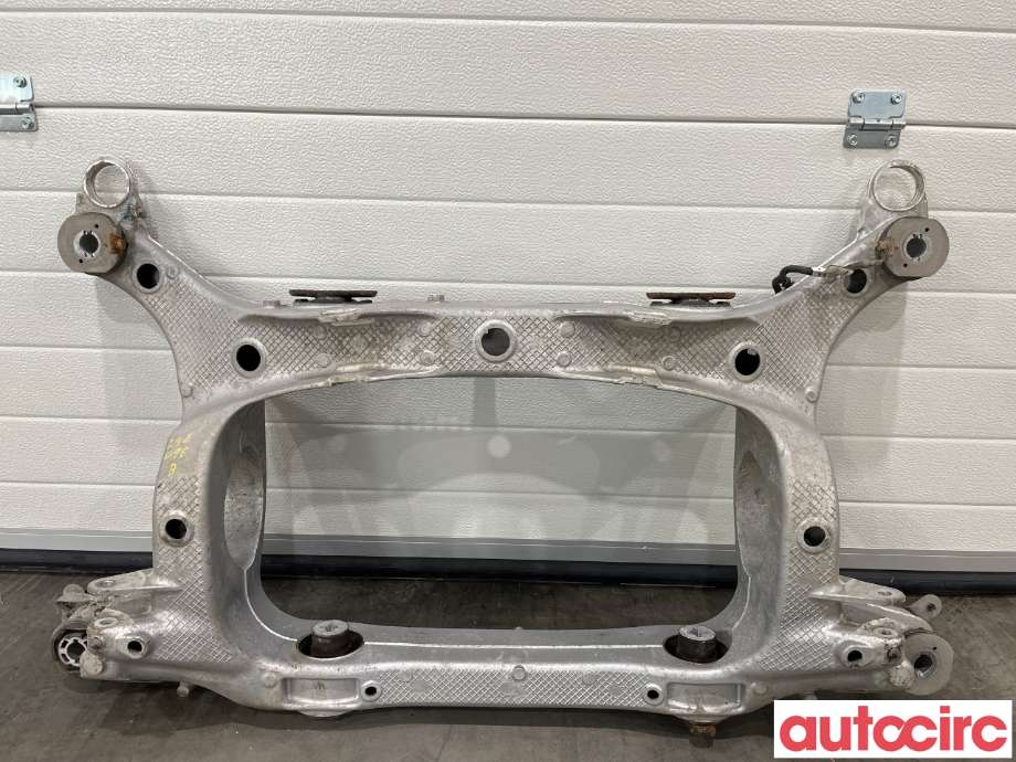 Travers bak til Volvo XC40 2018-2024  (VOLVO|32333366)