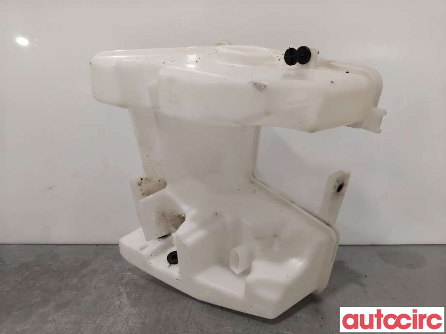 Spylertank til VW Passat 2011-2015 (B7) (B7) (VOLKSWAGEN|3AA955453J|)