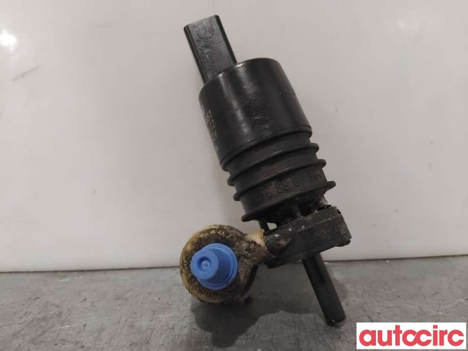 Spylerpumpe foran til VW Passat 2011-2015 (B7) (B7) (VOLKSWAGEN|1K6955651|)