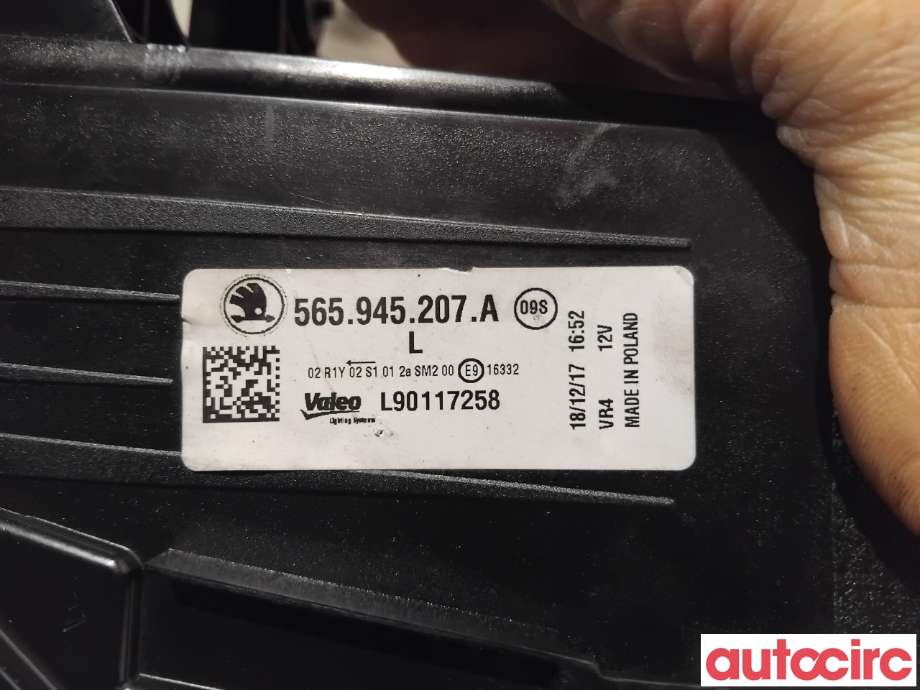 Baklykt venstre til Škoda Kodiaq 2017-->>  (SKODA|565945207A|LR90117258)