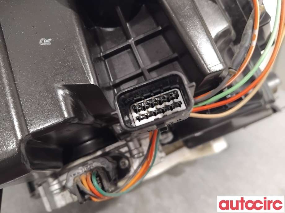 Frontlykt høyre halogen til Nissan Leaf 2011-2017 (Type I)  (NISSAN|260103NL5A|A1M192-0000|26060-3NL5A)