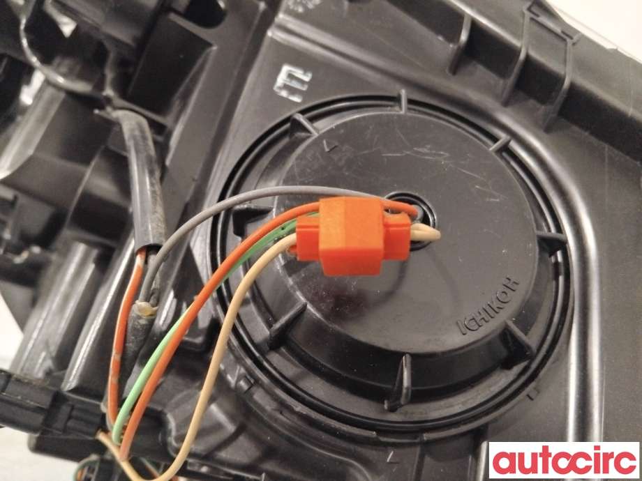Frontlykt høyre halogen til Nissan Leaf 2011-2017 (Type I)  (NISSAN|260103NL5A|A1M192-0000|26060-3NL5A)