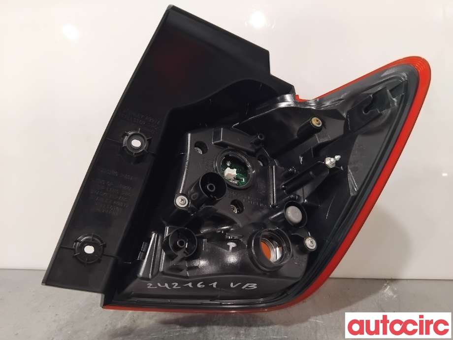 Baklykt venstre til Mitsubishi ASX 2010-2019  (MITSUBISHI|8330A689|)