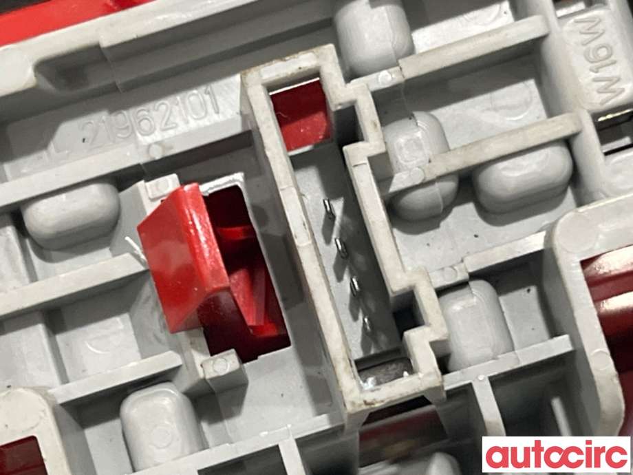 Baklykt venstre indre til Audi A4 2007-2014 (Type IV) (B8) (B8) (AUDI|8K9945093|)