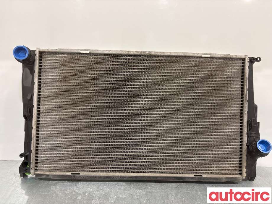 Radiator (manuell gir) til BMW 1-Serie 2004-2011 (E81/E82/E87/E88) (E81/E82/E87/E88) (BMW|17117788903|)