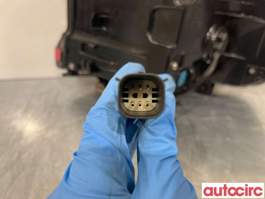 Baklykt venstre til Polestar 2 2020-->>  (POLESTAR|31108940|)