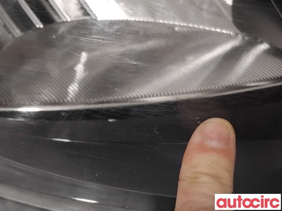 Frontlykt høyre halogen til VW Caddy 2010-2015 (Type III, Fase 2)  (VOLKSWAGEN|2K5941006A|)