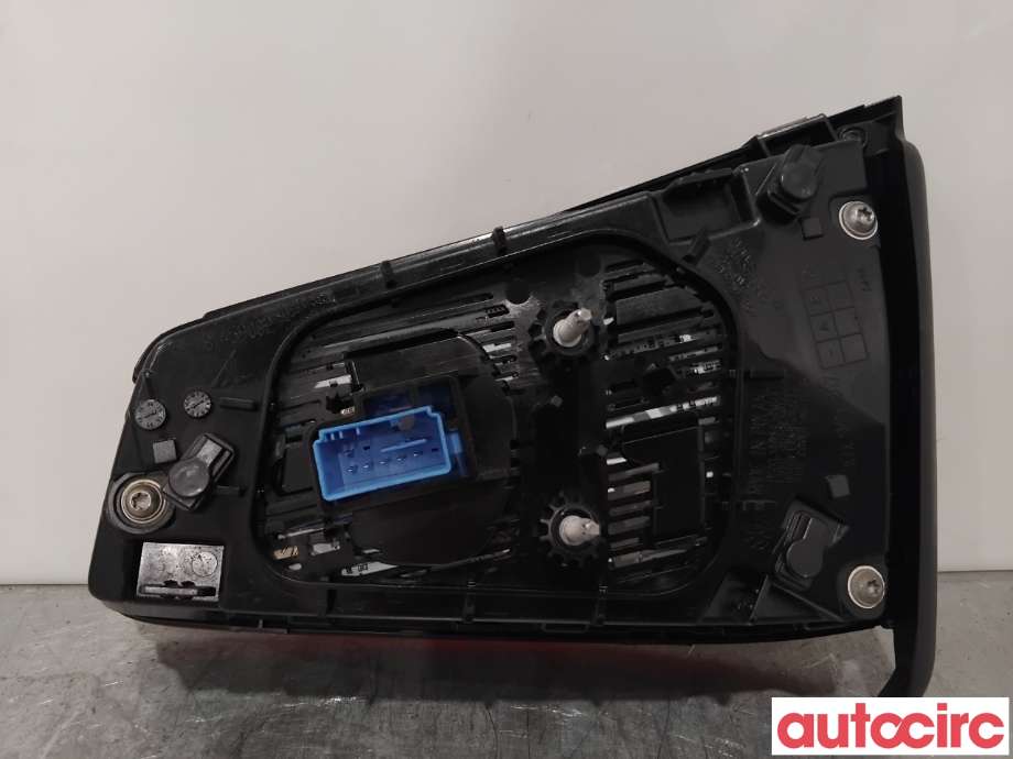 Baklykt venstre indre til VW Passat 2015-2019 (Fase 1) (B8) (B8) (VOLKSWAGEN|3G9945307D|81450101|3G9945307)