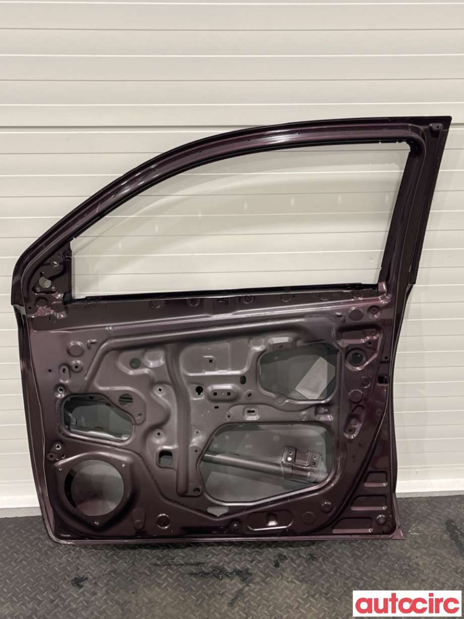 Dør høyre foran til Toyota Urban Cruiser 2009-2014 (TOYOTA|6700152430|)
