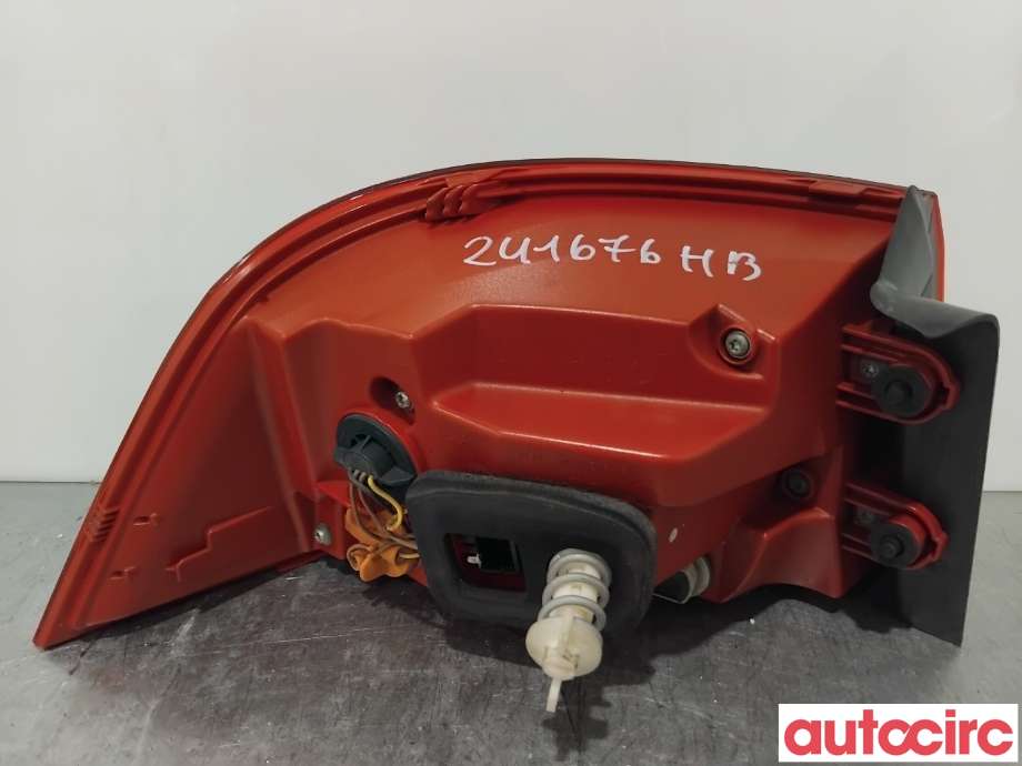 Baklykt høyre til VW Passat 2011-2015 (B7) (B7) (VOLKSWAGEN|3AF945208B|2SK010746-02)