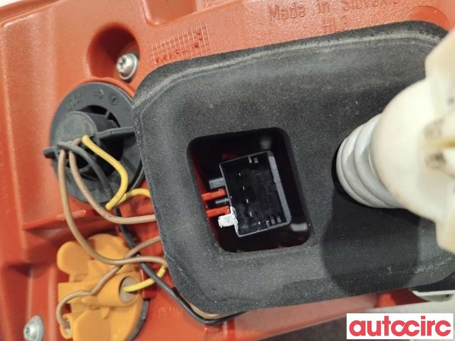Baklykt høyre til VW Passat 2011-2015 (B7) (B7) (VOLKSWAGEN|3AF945208B|2SK010746-02)