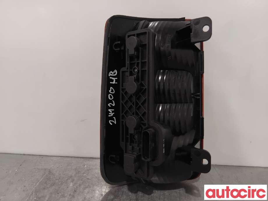 Baklykt høyre til VW Caddy 2010-2015 (Type III, Fase 2)  (VOLKSWAGEN|2K5945096J|2K0945112A|2K5945096P)