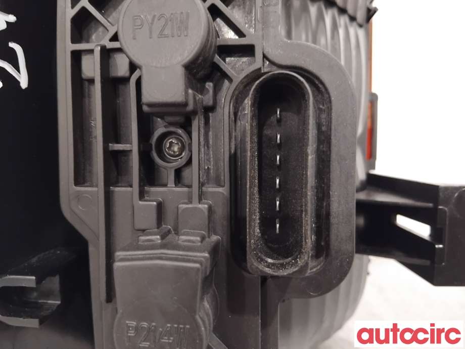 Baklykt høyre til VW Caddy 2010-2015 (Type III, Fase 2)  (VOLKSWAGEN|2K5945096J|2K0945112A|2K5945096P)