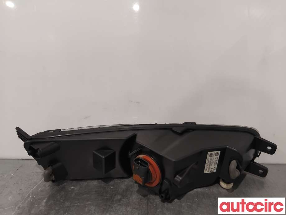 Tåkelykt høyre foran til VW Passat 2011-2015 (B7) (B7) (VOLKSWAGEN|3AA941662G|1NA011839-04|3G0941662H)