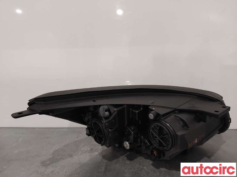 Frontlykt venstre halogen til Kia Soul 2014-2019 (Type II)  (KIA|92101E40101D|)