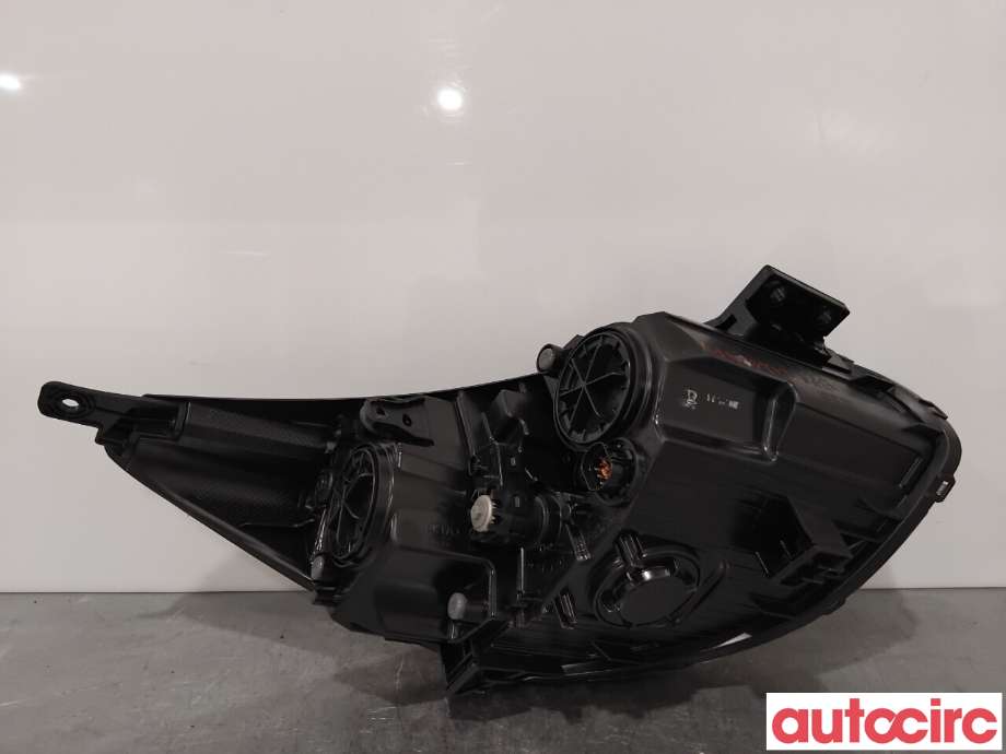 Frontlykt venstre halogen til Kia Soul 2014-2019 (Type II)  (KIA|92101E40101D|)