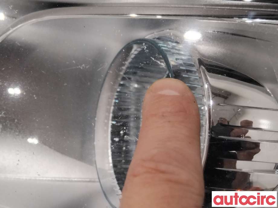Frontlykt venstre halogen til Kia Soul 2014-2019 (Type II)  (KIA|92101E40101D|)