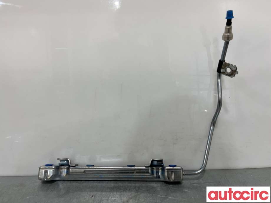 Dyseskinne (fuelrail) til Toyota Auris 2013-2015 (Type II, Fase 1)  (TOYOTA|2381437061|)