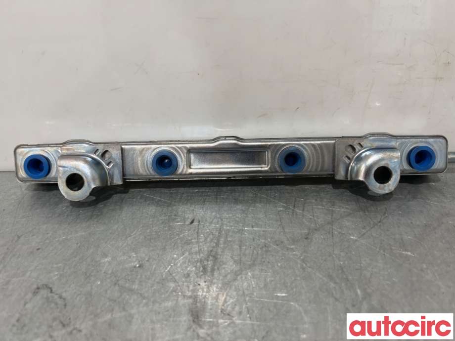 Dyseskinne (fuelrail) til Toyota Auris 2013-2015 (Type II, Fase 1)  (TOYOTA|2381437061|)