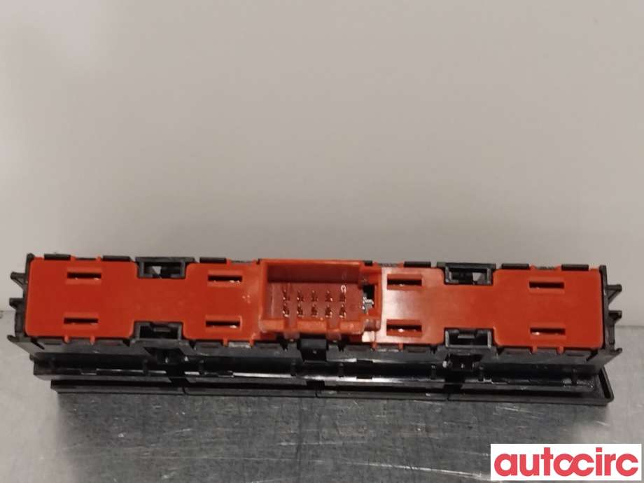 Bryter Antispinn til VW Tiguan 2016-2020 (Type II, Fase 1) (VOLKSWAGEN|5NB927238A)