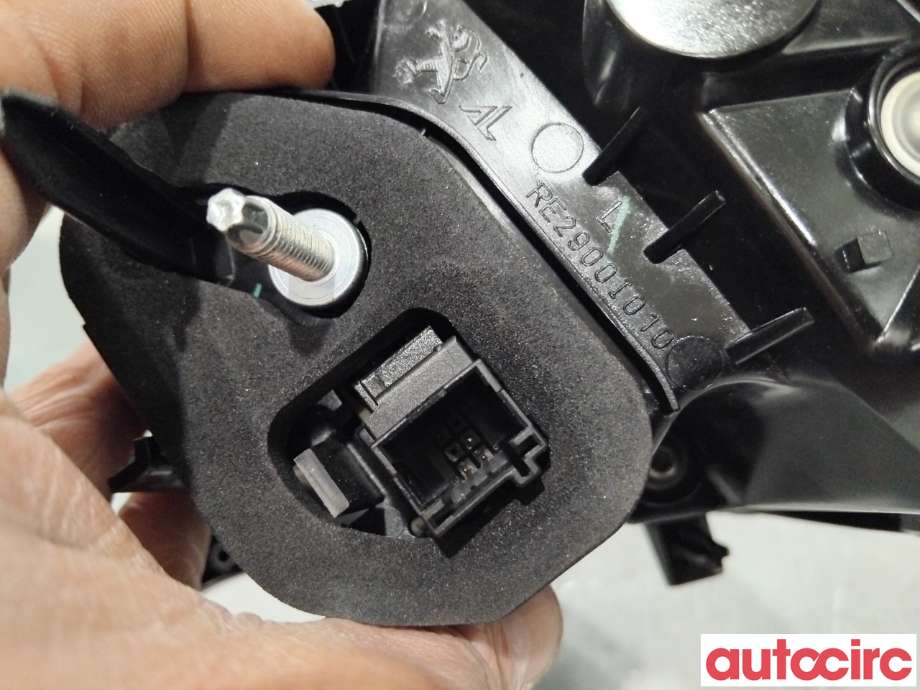 Baklykt venstre til Peugeot 2008 2019-->> (Type II)  (PEUGEOT|9838190580|)