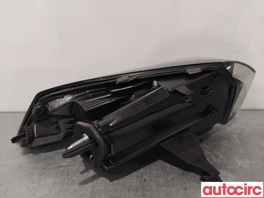 Baklykt høyre til Peugeot 2008 2019-->> (Type II)  (PEUGEOT|9838190480|)