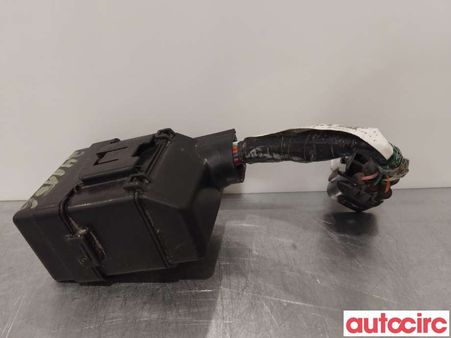 Sikringsboks til Mitsubishi Outlander 2015-->> (Type III, Fase 2)  (MITSUBISHI|8565A162|)