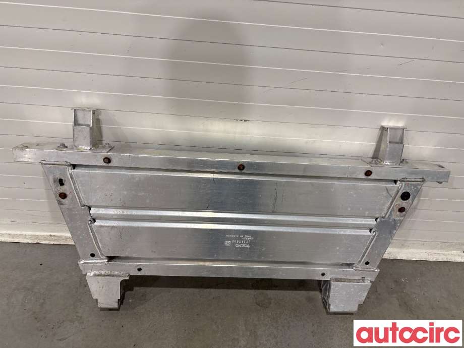 Travers foran hoved til Volvo XC40 2018-2024  (VOLVO|32315080|)