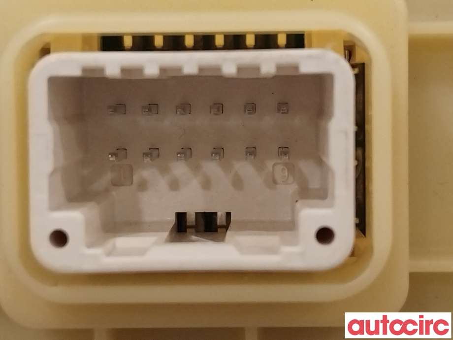 Bryter elektrisk håndbrekk/parkbrems til Toyota bZ4X 2022-->>  (TOYOTA|8439042030)