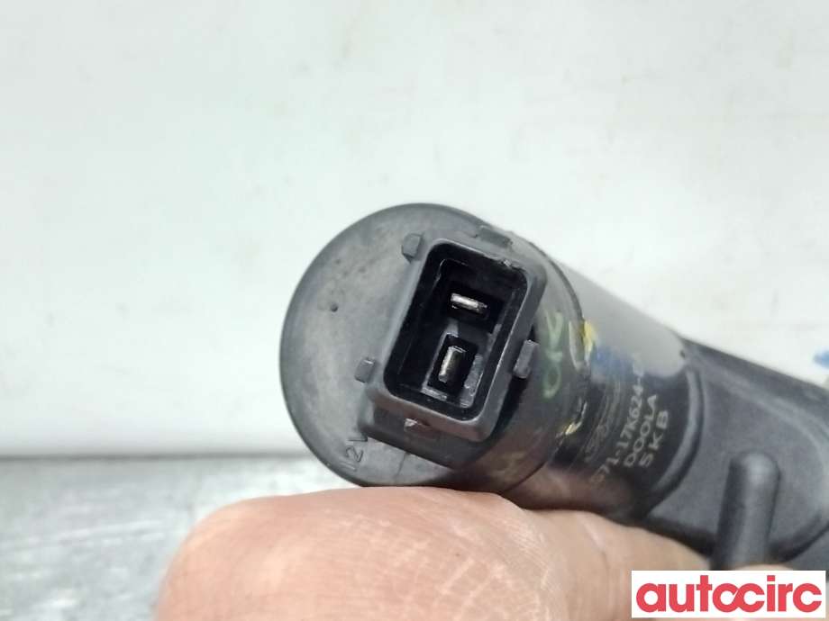 Spylerpumpe foran til Ford Ecosport 2016-->>  (FORD|7003178||1S71-17K624-EA)