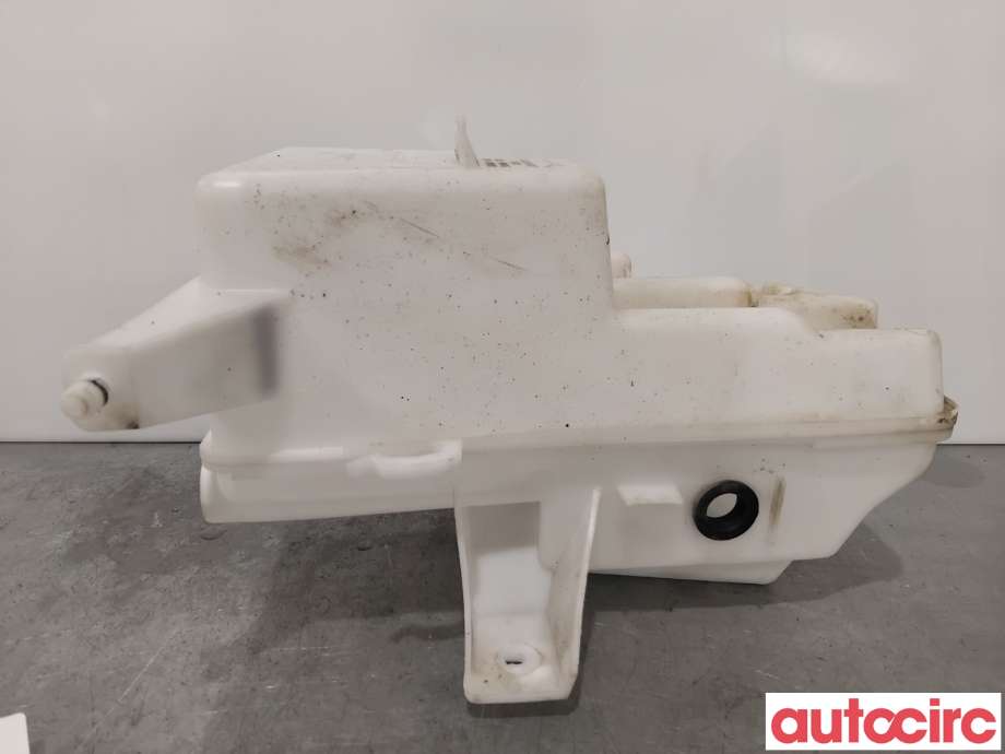 Spylertank til Volvo V40 2012-2019  (VOLVO|31276096||31276094)