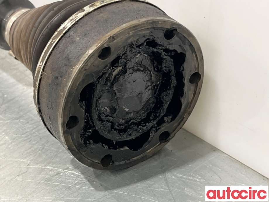 Drivaksel høyre foran til VW Golf VI 2008-2012  (VOLKSWAGEN|1K0407764RX|2SPJ|5Q0407272FG)
