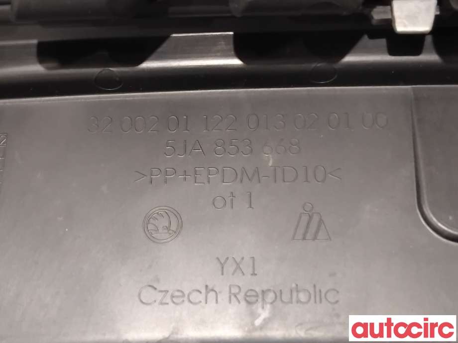Grill til Škoda Rapid 2012-2019  (SKODA|5JA853668|)