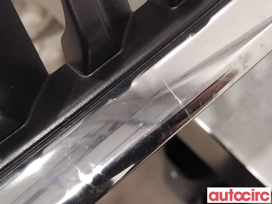Grill til Škoda Rapid 2012-2019  (SKODA|5JA853668|)