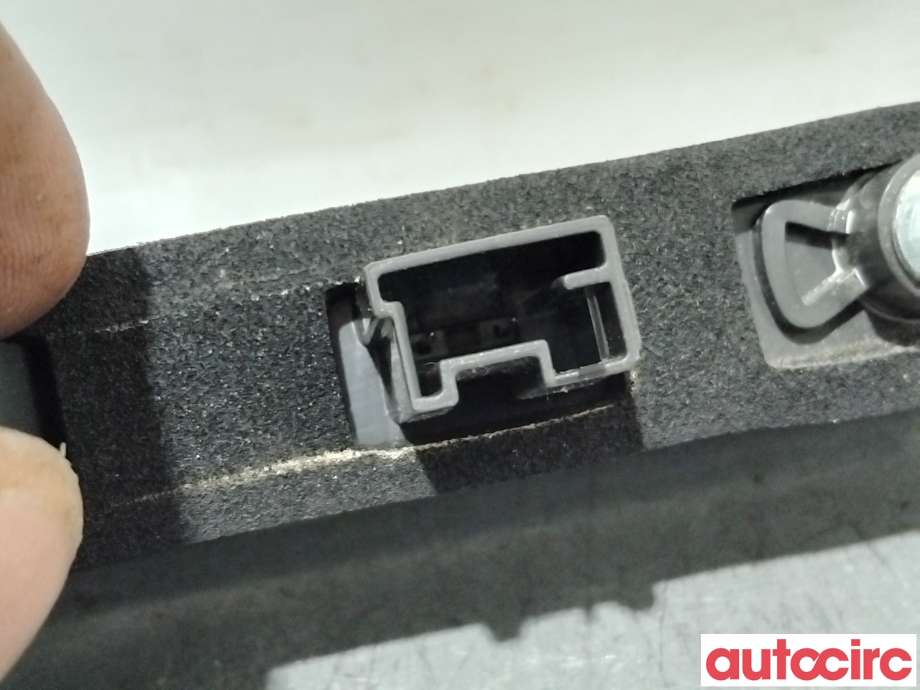 Baklykt bremselys bakrute til Peugeot 308 2013-2021 (Type II)  (PEUGEOT|6351LX||9688016380)
