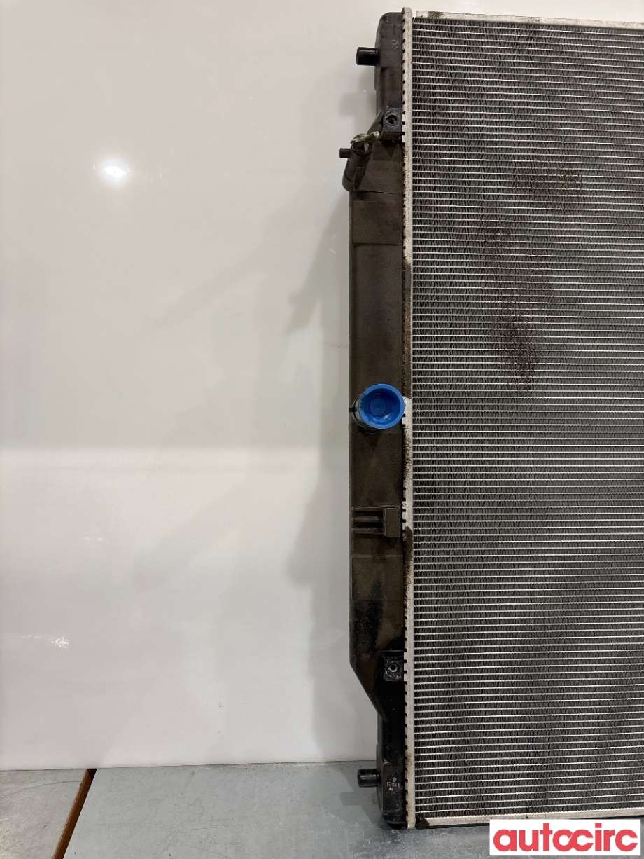 Radiator (automat gir) til Mazda 3 2013-2016 (Type III, Fase 1)  (MAZDA|SH1215200A|)