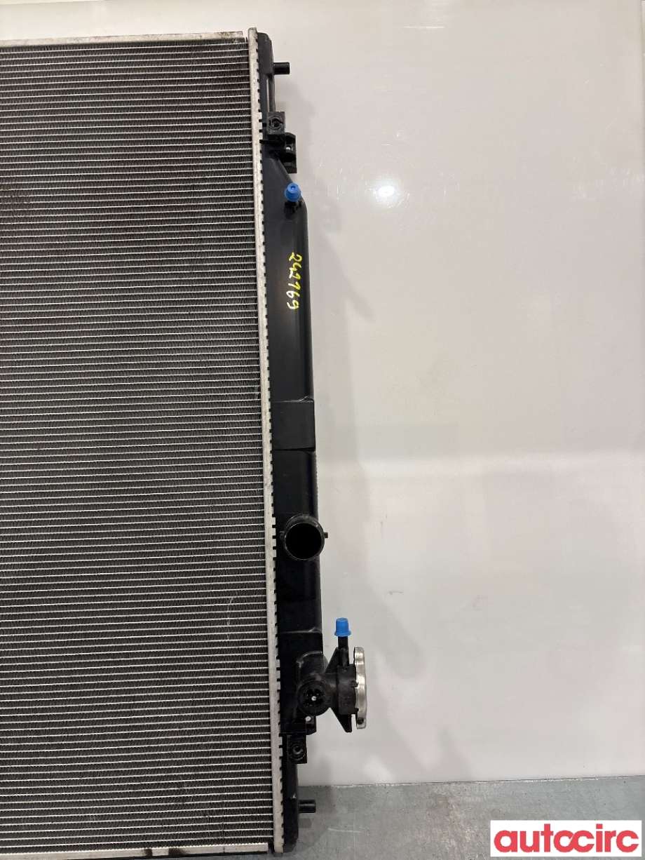 Radiator (automat gir) til Mazda 3 2013-2016 (Type III, Fase 1)  (MAZDA|SH1215200A|)