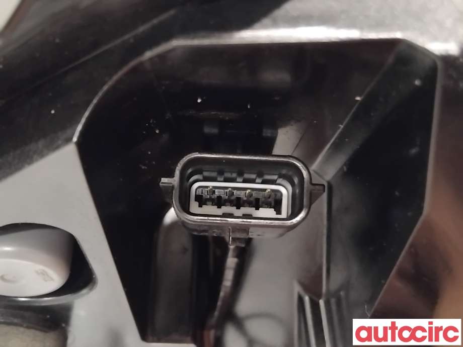 Baklykt høyre til Renault Zoe 2013-2019 (Fase 1)  (RENAULT|265509696R|26280206|265504492R)