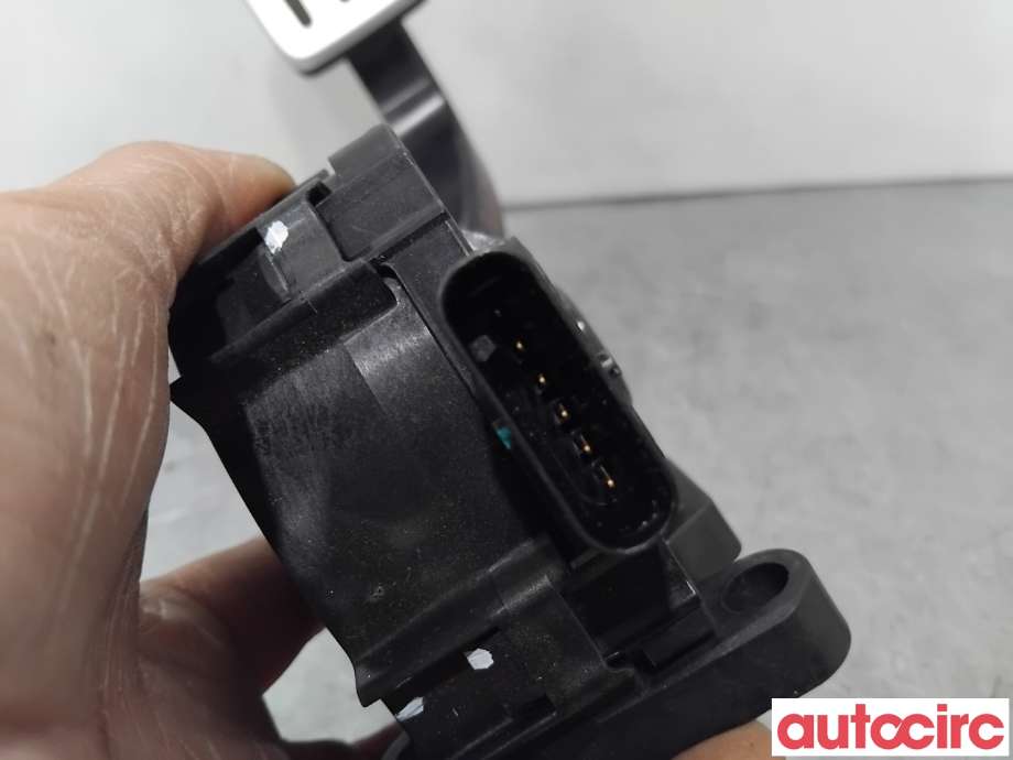 Pedal gass til Tesla Model 3 2018-2023 (Fase 1)  (TESLA|1044695-01-A|)