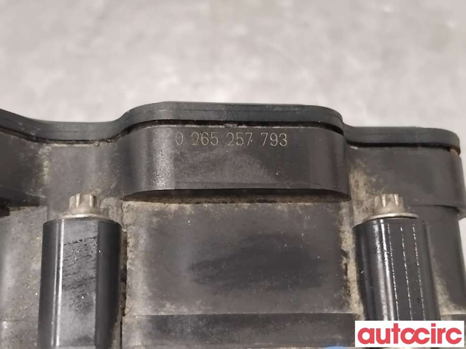 ABS sentral til Tesla Model 3 2018-2023 (Fase 1)  (TESLA|1044746-00-A|0265257793|1044745-00-B)